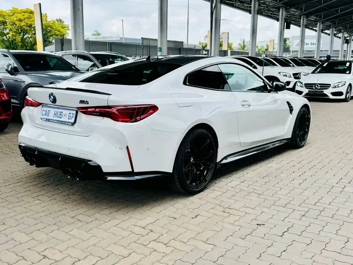 BMW M4 — photo 5