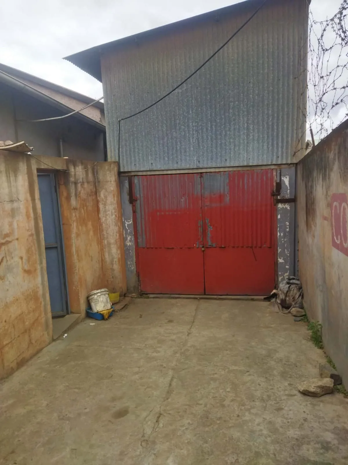 PROPRIÉTÉ À VENDRE – IVATO – À 2 MINUTES DE L’AÉROPORT — photo 2